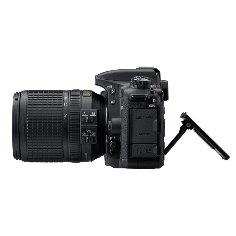 NIKON D7500 + AF-S DX 18-140 mm f/3,5-5,6 G ED