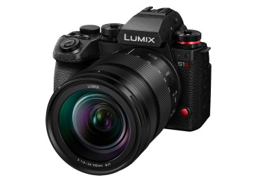 PANASONIC LUMIX DC-S1 II  + L 24-105 mm f/4 Macro OIS