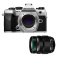 OM SYSTEM OM-5 Mark II Silver + 12-40 mm f/2,8 PRO II