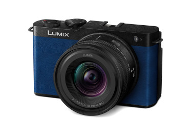 PANASONIC LUMIX DC-S9 Bleu + L 18-40 mm f/4,5-6,3