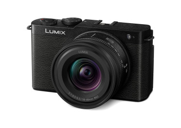 PANASONIC LUMIX DC-S9 Noir + L 18-40 mm f/4,5-6,3