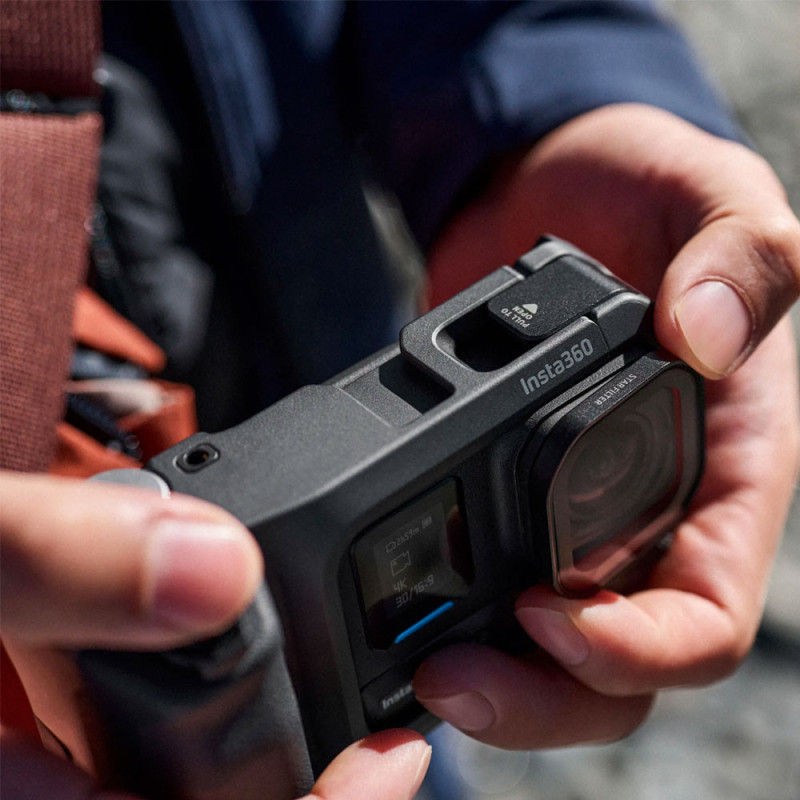 INSTA360 Ace Pro 2 Ultimate Videography Bundle