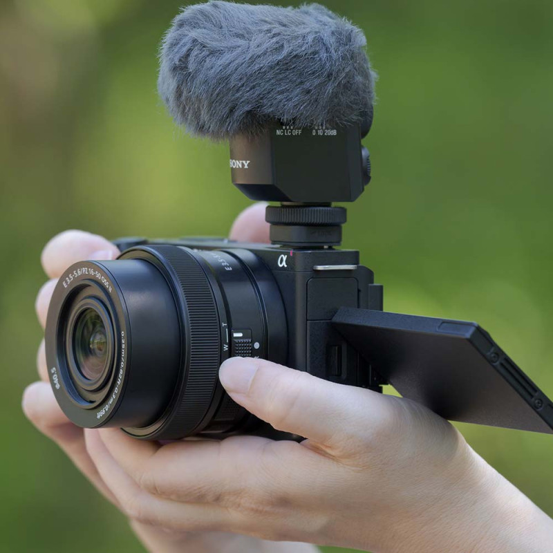 SONY ZV-E10 II + E 16-50 mm f/3,5-5,6 OSS II + Grip/télécommande GP-VPT3