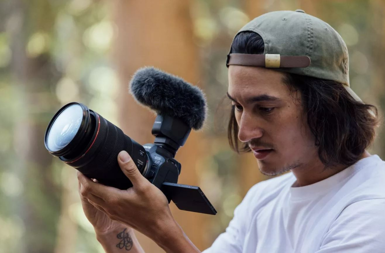 CANON EOS R6 Mark II + RF 24-105 mm f/4 L IS USM