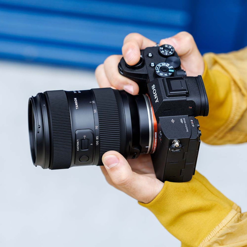 TAMRON-35-100-F2-8-DI-III-VXD-SONY-FE_A078_Objectif-Hybride