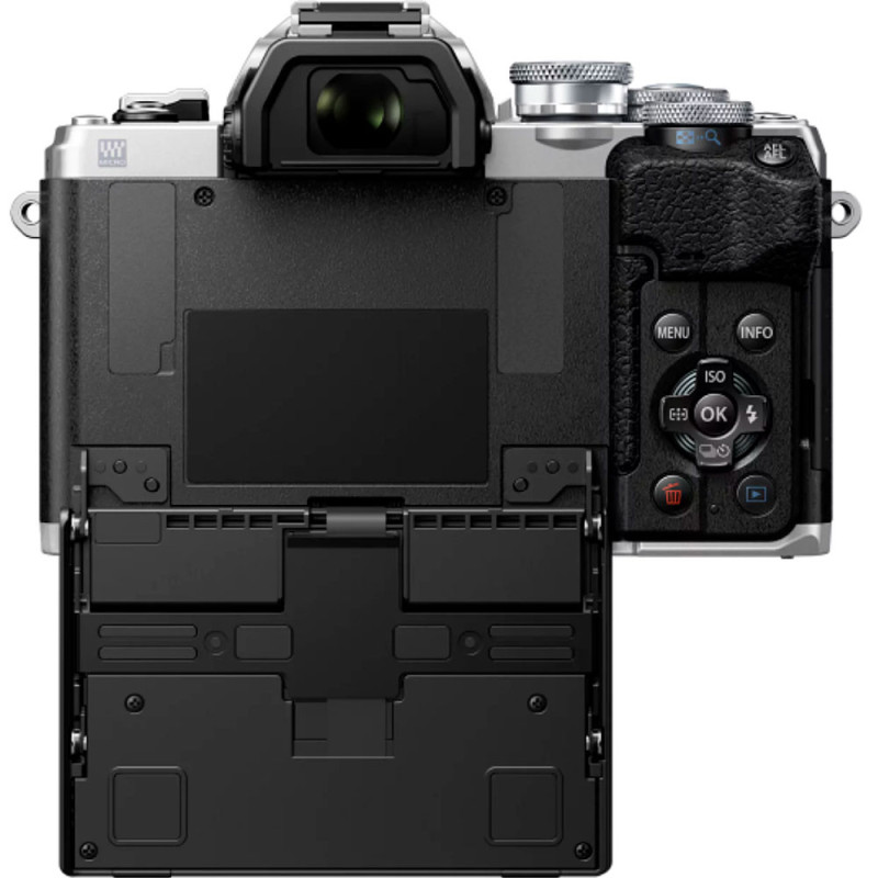 OLYMPUS OM-D E-M10 Mark IV Argent + 14-150 mm f/4-5,6 II ED