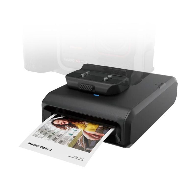 Imprimante portable compacte Insta360 Pocket Printer pour l'appareil photo Ace Pro 2, présentée en p