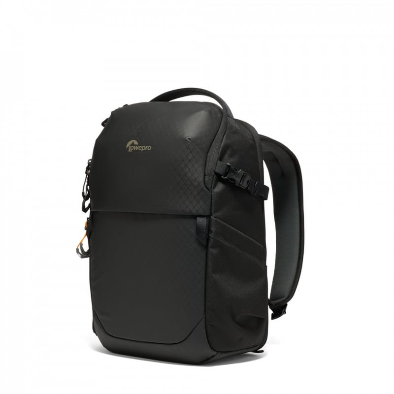 Vue de face du sac à dos photo Lowepro Fastpack BP 150 AW IV sur fond blanc, profil élégant et ferme