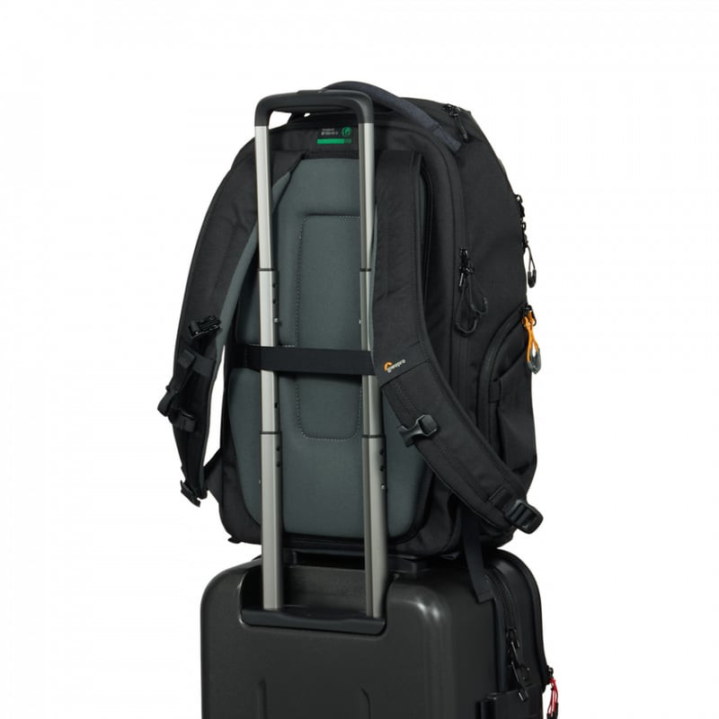 Sac à dos LOWEPRO FASTPACK BP250 AW IV BLACK avec ouverture latérale rapide pour photographes