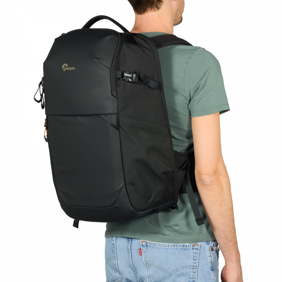 Sac LOWEPRO BP450 AW IV - 28L, cabine et protection météo