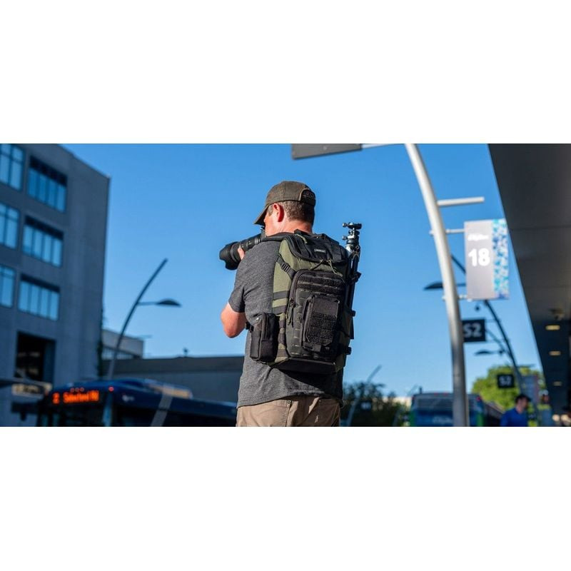 THINK TANK DARKLIGHT BACKPACK 14L MONTANE GREEN