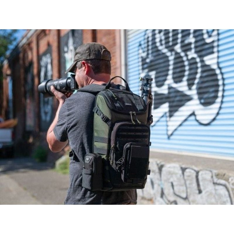 THINK TANK DARKLIGHT BACKPACK 14L MONTANE GREEN