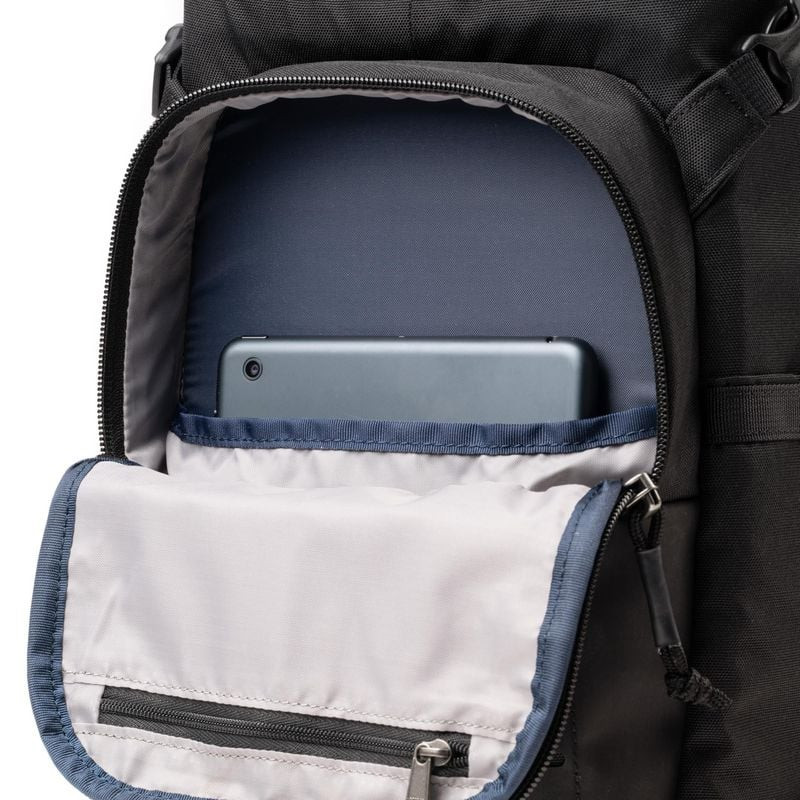 THINK TANK DARKLIGHT BACKPACK 14L BLACK