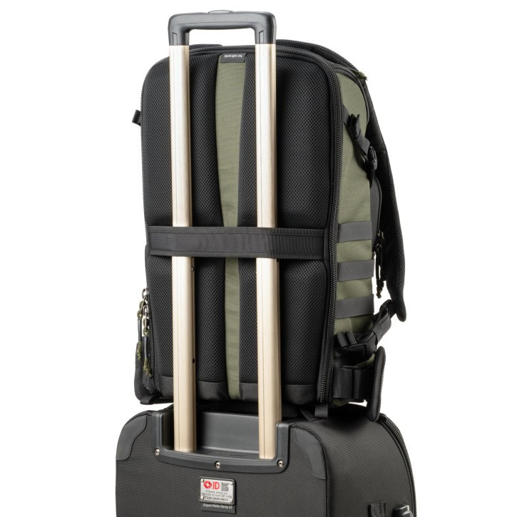 THINK TANK DARKLIGHT BACKPACK 20L MONTANE GREEN