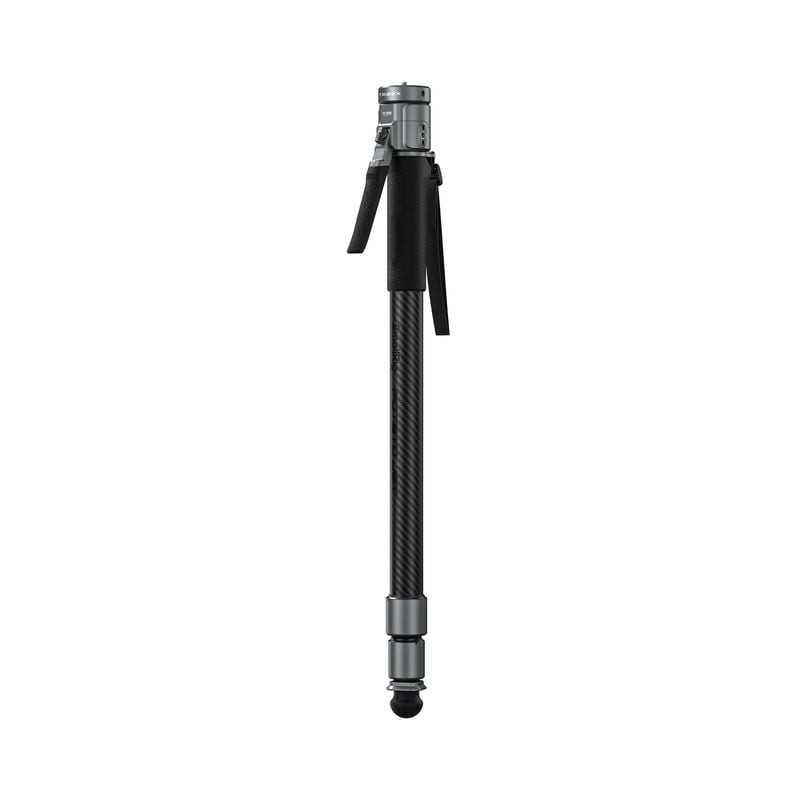 Photographe utilisant le SMALLRIG 6284 POTATO JET TRIBEX PRO MONOPOD XCLUTCH HYDRAULIC en extérieur