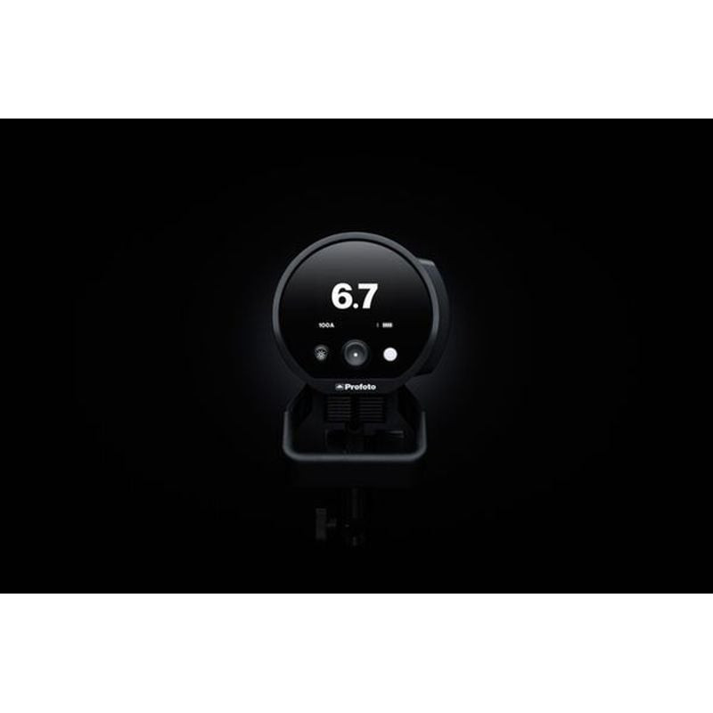 Gros plan sur l'écran de réglages et les boutons de commande du Profoto 523472 Pro-B3 Duo Kit.