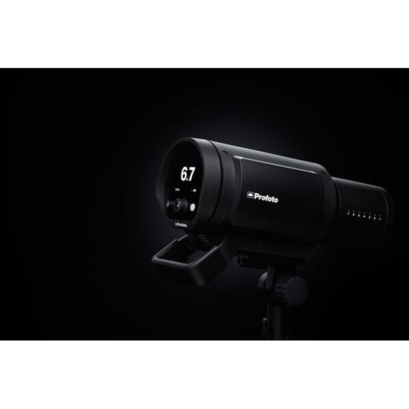 Photo d'ambiance du Profoto 523472 Pro-B3 Duo Kit installé en extérieur, prêt pour la photographie d
