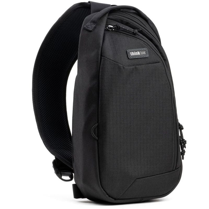 Packshot du sac photo THINK TANK TURNSTYLE 5L ASPHALT BLACK, modèle sling pour photographes nomades.