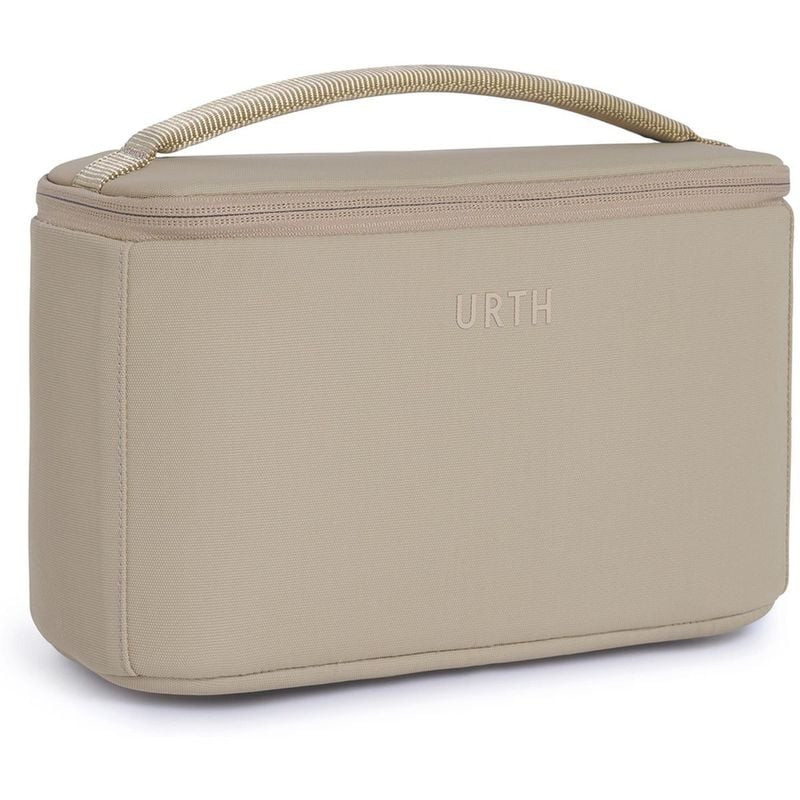 Packshot de l'insert photo URTH ARKOSE CAMERA INSERT BEIGE, montrant son design compact et durable.