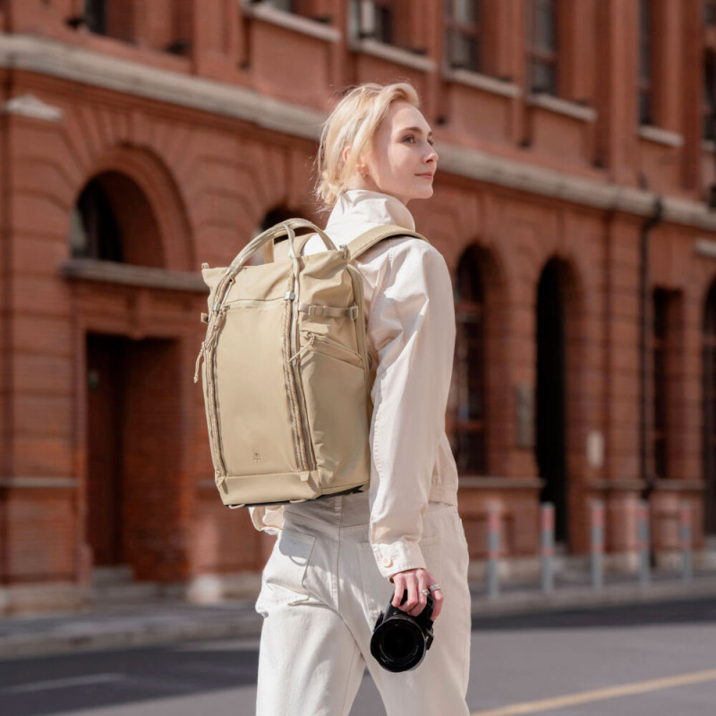 Sac PGYTECH 18L Sable : Convertible sac à dos/tote pour matériel photo