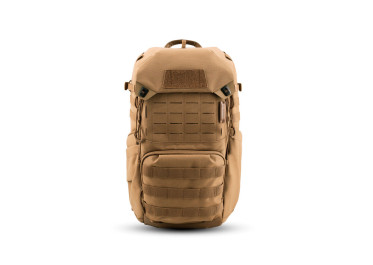 Packshot du sac à dos PGYTECH ONEMO TACTICAL 35L MARRON COYOTE, vue de face