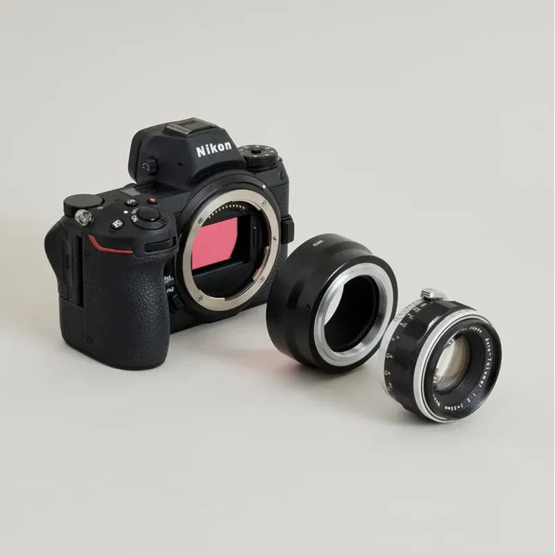 URTH LENS MOUNT ADAPTER COMPATIBLE M42 LENS NIKON Z monté sur un boîtier Nikon Z dans un environneme