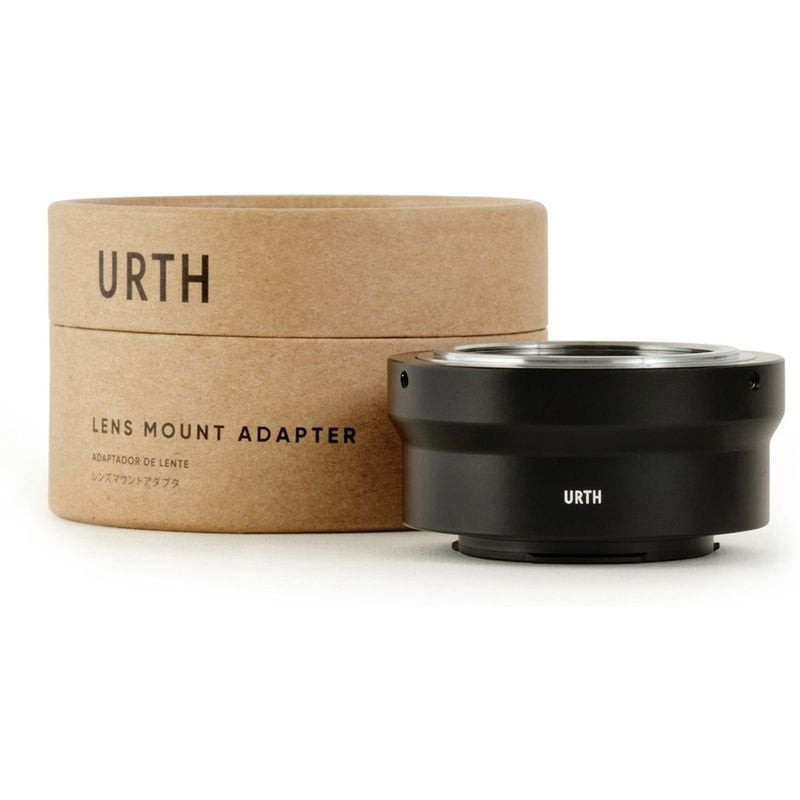 Packshot de l'adaptateur URTH LENS MOUNT ADAPTER COMPATIBLE M42 LENS FUJIFILM X sur fond blanc.