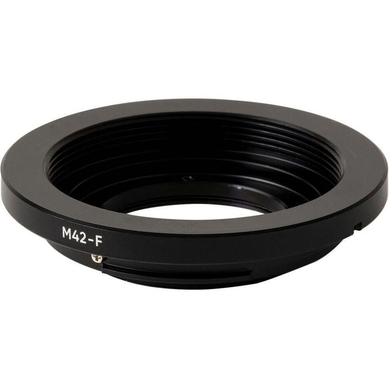 Packshot sur fond blanc de l'adaptateur URTH LENS MOUNT ADAPTER COMPATIBLE M42 TO NIKON F