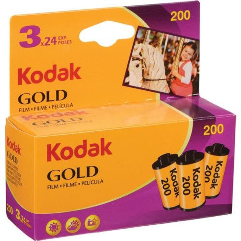 Packshot du pack de 3 pellicules KODAK GOLD 200 135-24 X 3 SPECIAL PACK, film 35 mm couleur ISO 200.