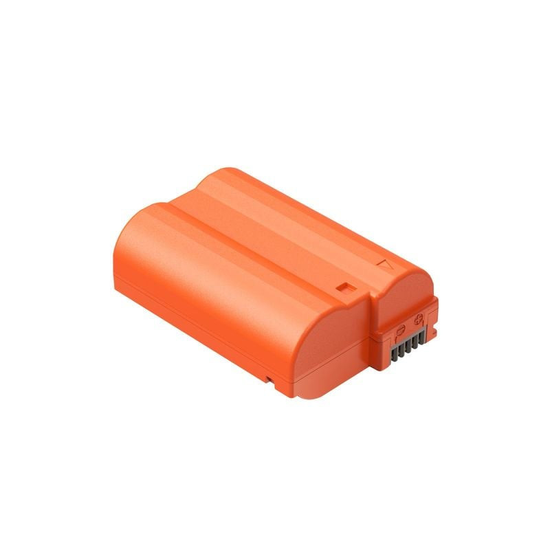 Batterie appareil photo SmallRig EN-EL15c USB-C orange vue de biais sur fond blanc, contacts visible