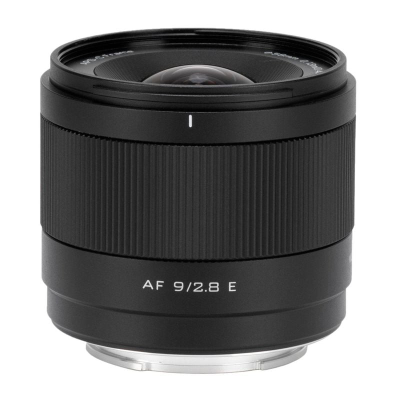 Packshot de l'objectif VILTROX AF 9 mm f/2,8 Air Sony E APS-C, ultra grand-angle APS-C