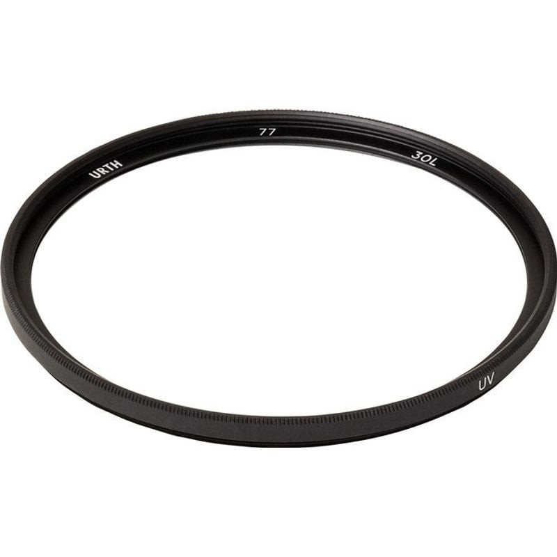 Vue de face du filtre UV Urth Plus 77 mm avec monture en aluminium noir gravée URTH, UV et 30L