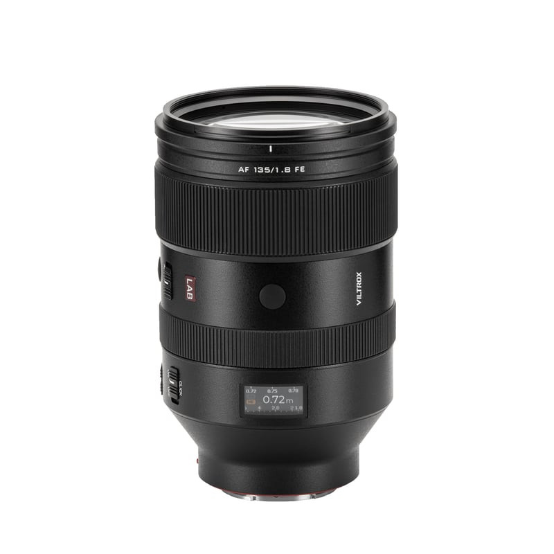 Packshot du VILTROX AF 135mm f/1,8 LAB Sony E sur fond blanc