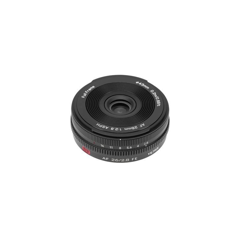 Objectif Viltrox AF 26mm f/2.8 EVO Sony vue de face, filetage 43 mm, bagues de réglage et mention Fu