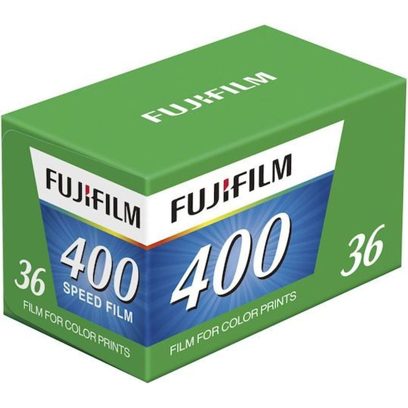 Pellicule FUJIFILM FILM 400 135-36 POSES en packshot, bobine 35 mm ISO 400