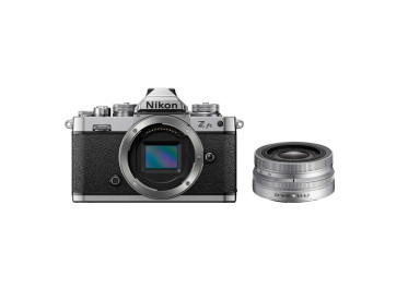NIKON Zfc + Z DX 16-50 mm f/3,5-6,3 VR Silver