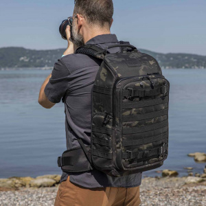 tenba-axis-v2-20l-backpack-sac-dos-multicam-noir3