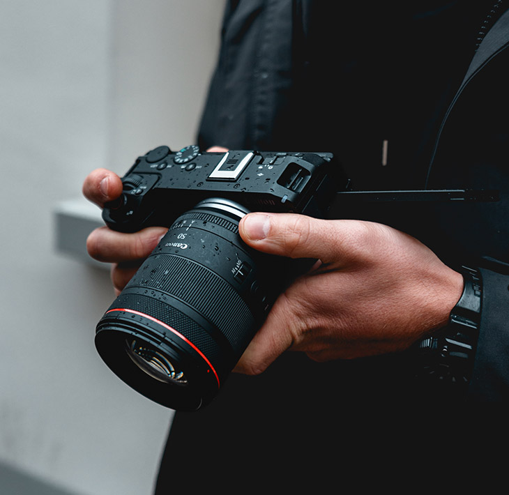 CANON EOS R6 V